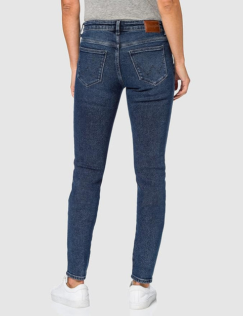 Talla texans Wrangler Skinny 615 de dona. 25W/32W