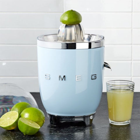 spremiagrumi elettrico Smeg CJF01PBEU 50's Style Azzurro 70W